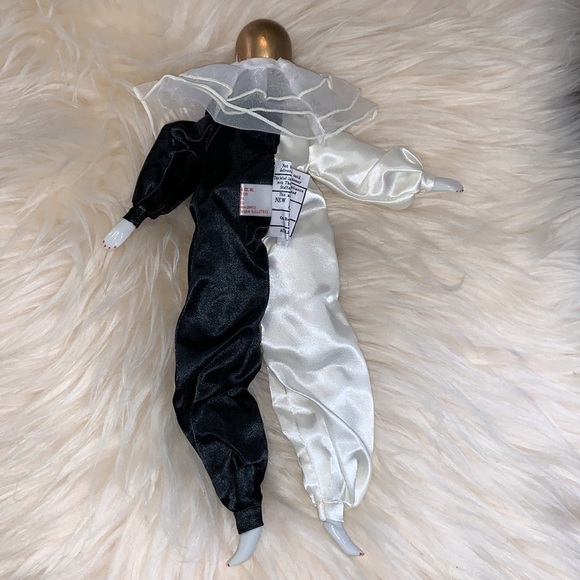 Vintage pierrot porcelain doll #1651 - Picture 5 of 9